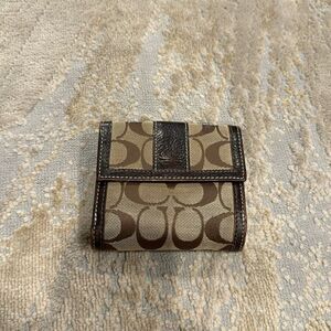 Coach Wallet monogram with leather trim GUC with coin compartment